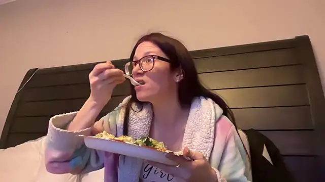 yourstrulylivy69 online show from March 10, 1:23 am