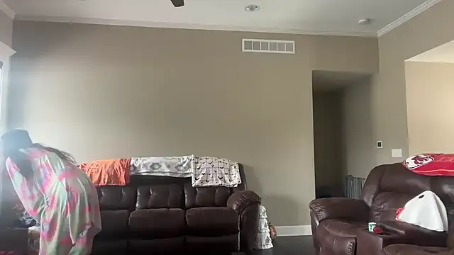 yourstrulylivy69 online show from September 8, 5:12 pm