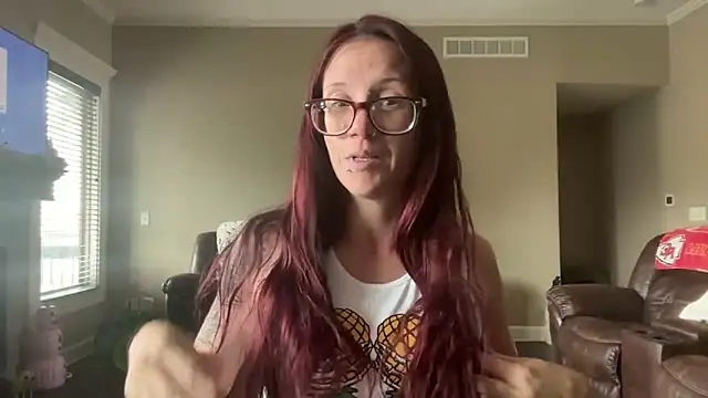 yourstrulylivy69 online show from September 16, 4:52 pm