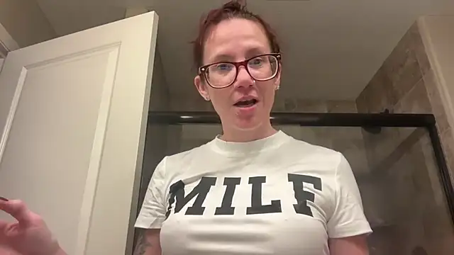 yourstrulylivy69 online show from September 17, 2:08 pm