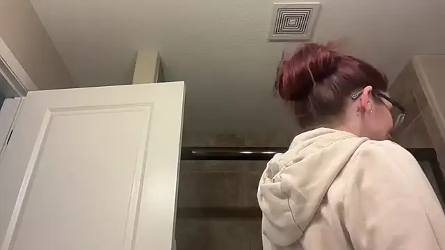 yourstrulylivy69 online show from September 30, 4:01 pm