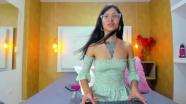 Milaspetite online show from January 5, 5:09 pm