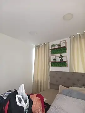 sasi luna online show from February 4, 2:01 pm