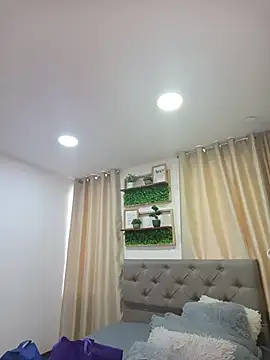 sasi luna online show from February 9, 1:48 pm