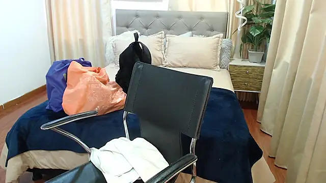 Snapshot of sasi_luna chatting on May 17, 1:29 pm sasi luna online show from May 17, 1:29 pm