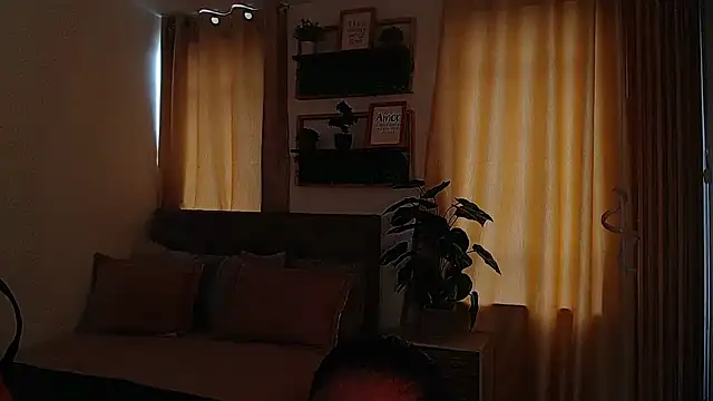 Snapshot of sasi_luna chatting on May 29, 1:31 pm sasi luna online show from May 29, 1:31 pm
