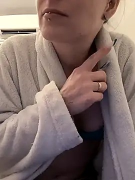 Cally-n online show from February 3, 11:58 pm