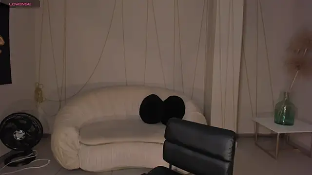 MiaFarrell  online show from February 11, 6:44 pm