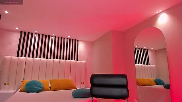 Snapshot of BellaCarteer_ chatting on February 8, 7:59 pm BellaCarteer  online show from February 8, 7:59 pm