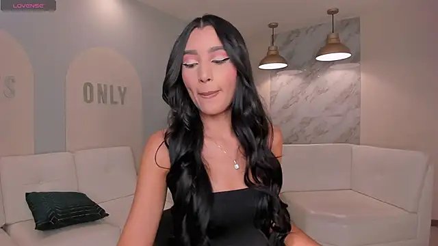 BellaCarteer  online show from April 18, 8:20 pm