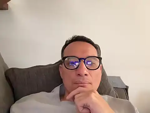 alex ruiz85 online show from January 5, 7:50 pm