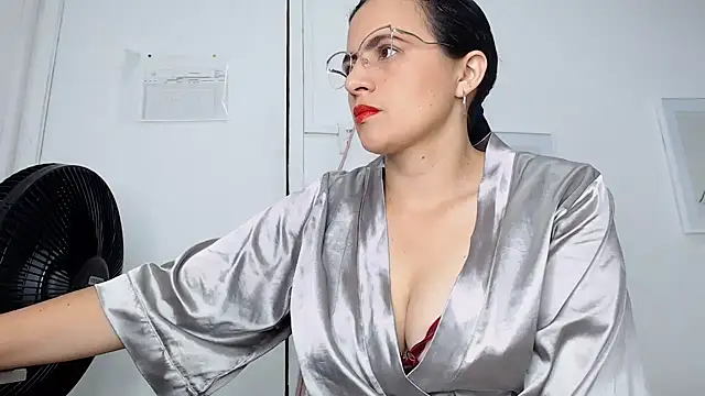 africa holmes online show from February 2, 1:23 am