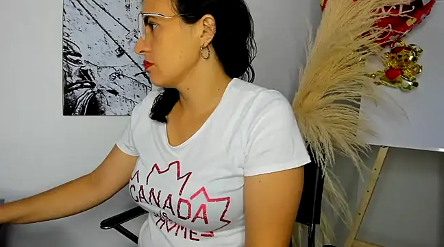 africa holmes online show from February 22, 1:33 am