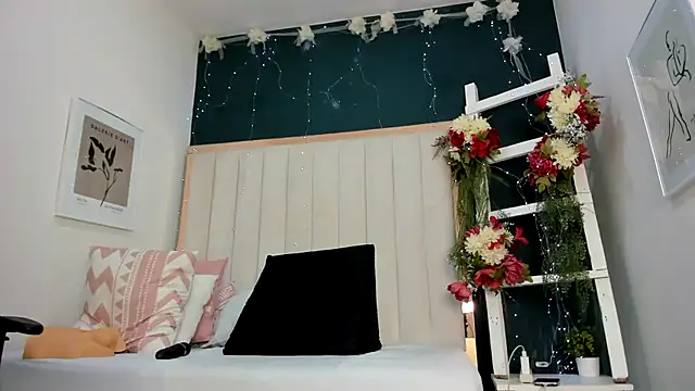 africa holmes online show from November 11, 2:22 am