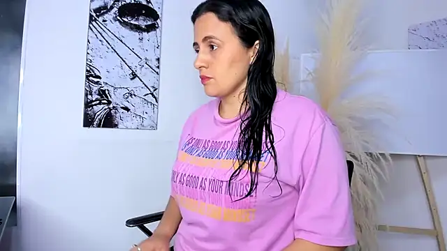 africa holmes online show from December 16, 2:16 am