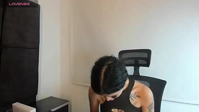 Cassie howard  online show from January 14, 5:19 am