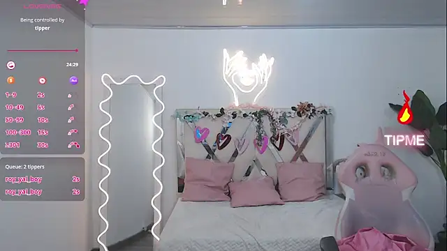 kittystart tay online show from March 21, 1:24 am