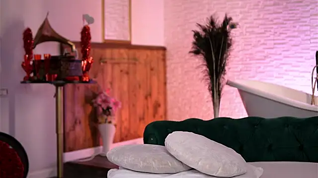 Jenna Day online show from April 17, 6:38 am