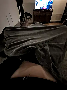 use me69 online show from March 30, 6:09 pm