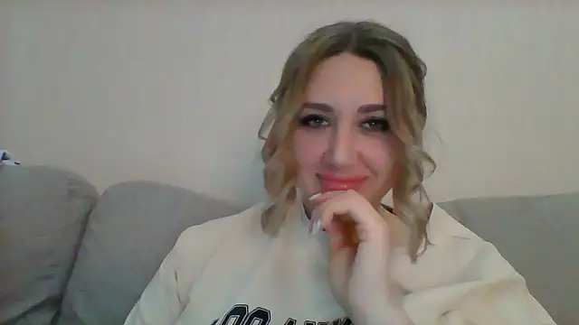 Snapshot of VickyLove047 chatting on January 2, 4:30 am VickyLove047 online show from January 2, 4:30 am