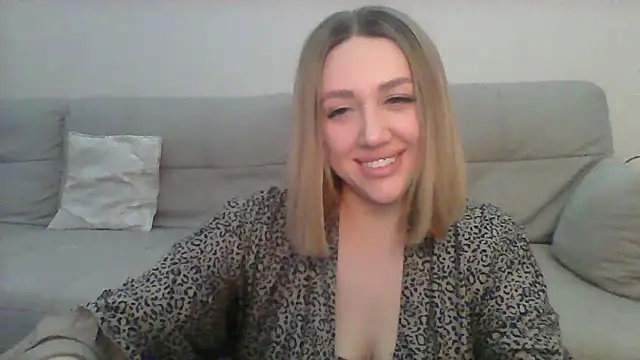 Snapshot of VickyLove047 chatting on February 5, 10:55 pm VickyLove047 online show from February 5, 10:55 pm
