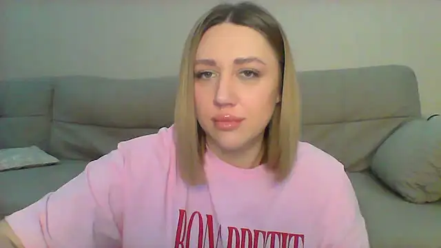 Snapshot of VickyLove047 chatting on February 26, 5:53 am VickyLove047 online show from February 26, 5:53 am