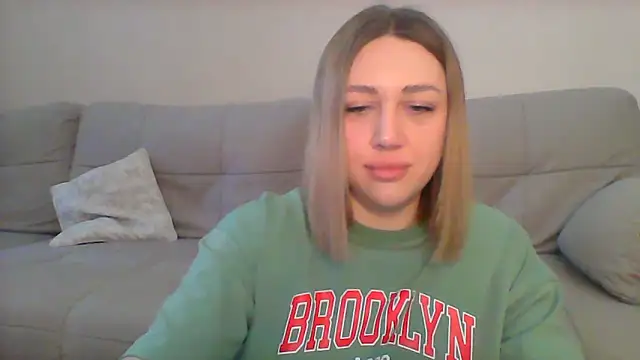 Snapshot of VickyLove047 chatting on March 1, 7:51 am VickyLove047 online show from March 1, 7:51 am