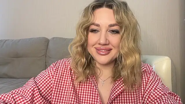 Snapshot of VickyLove047 chatting on June 25, 7:24 am VickyLove047 online show from June 25, 7:24 am