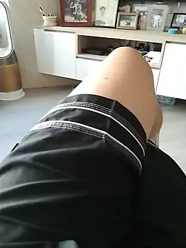 Dannydy2015 online show from December 15, 2:38 am