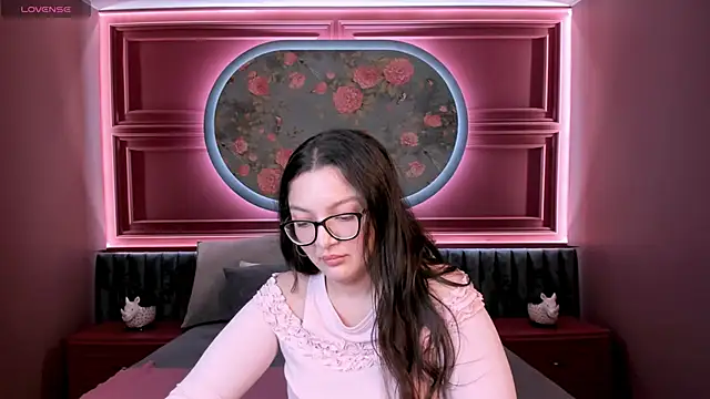 Snapshot of ZarifaBev chatting on November 5, 9:59 pm ZarifaBev online show from November 5, 9:59 pm