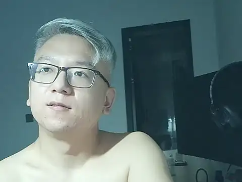 Snapshot of leoUSIR chatting on September 29, 7:51 pm leoUSIR online show from September 29, 7:51 pm