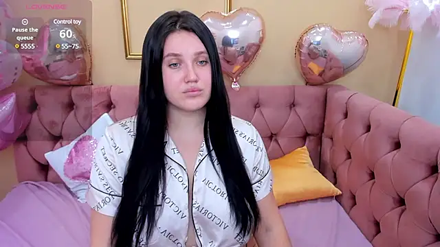 Snapshot of Kassandra__grey chatting on February 13, 7:13 am Kassandra grey online show from February 13, 7:13 am