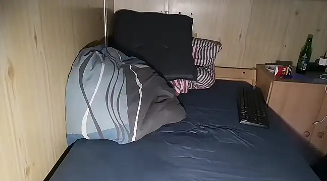 Snapshot of TinyDickBear chatting on March 14, 11:53 pm TinyDickBear online show from March 14, 11:53 pm