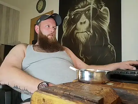 Snapshot of TinyDickBear chatting on March 22, 11:09 pm TinyDickBear online show from March 22, 11:09 pm