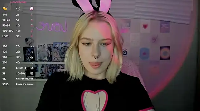 tender kiitty online show from January 25, 11:13 am