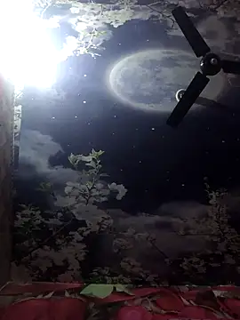 Snapshot of Suckingqueen chatting on December 19, 1:40 pm Suckingqueen online show from December 19, 1:40 pm