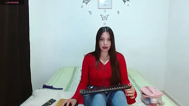 littleshydoll online show from January 17, 11:30 pm