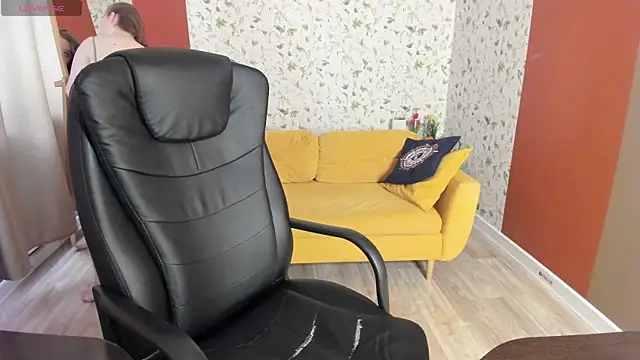 DarkErica online show from April 17, 1:36 pm