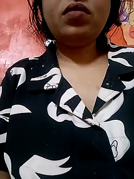 sunita-doll online show from December 3, 1:35 am