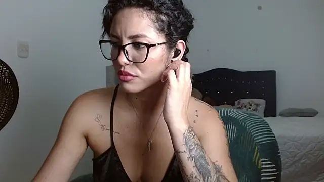 Sexy Lia  online show from February 6, 2:16 am