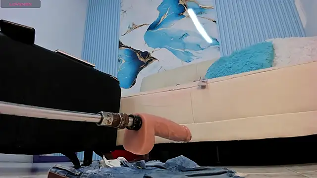 Danniela18  online show from March 6, 1:27 am