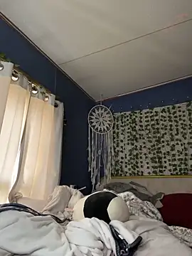 lilabigtits online show from October 26, 8:15 pm