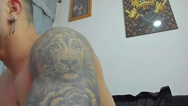 vincent carusso94 online show from February 22, 8:07 am