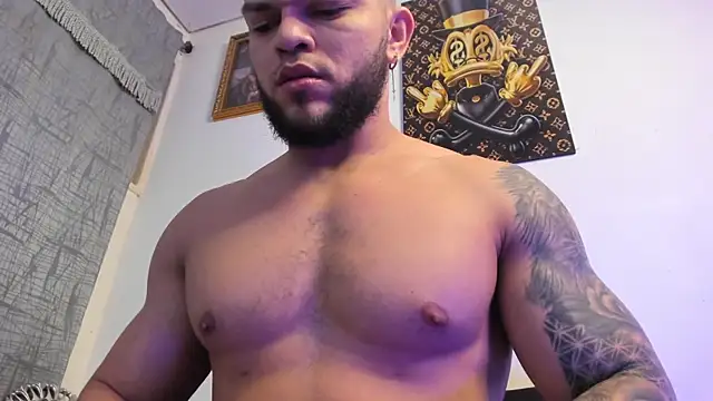 vincent carusso94 online show from May 9, 11:32 pm