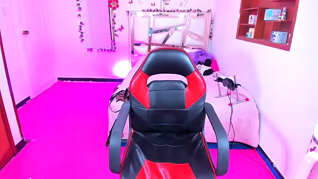 perlabeautiful online show from April 18, 7:07 pm