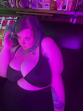 SleazeLouize online show from February 10, 6:09 am