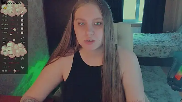 Snapshot of Alice_Dreamgirl_ chatting on January 25, 9:04 am Alice Dreamgirl  online show from January 25, 9:04 am