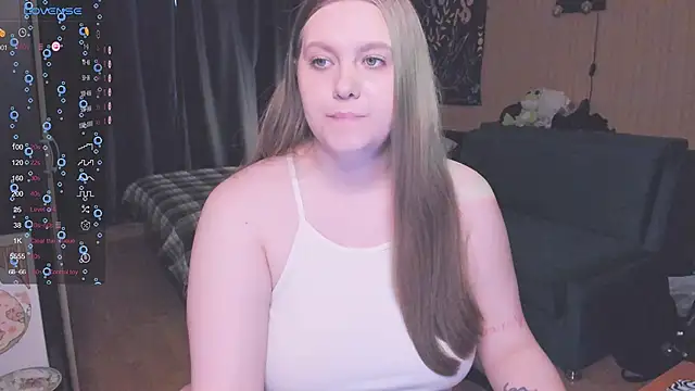 Snapshot of Alice_Dreamgirl_ chatting on September 28, 9:14 am Alice Dreamgirl  online show from September 28, 9:14 am