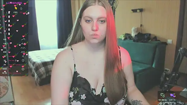 Alice Dreamgirl  online show from October 31, 11:11 am