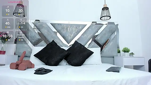 Snapshot of hotmature1 chatting on September 17, 10:39 am hotmature1 online show from September 17, 10:39 am